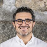 Advising Retailers on Survival Strategies